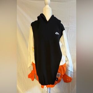 Women's Nike Icon Clash Colorblocked Mixed-Media Hoodie